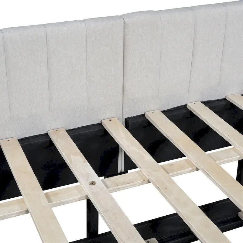Gestoffeerd ligbed in full-size met onderschuifbed en linnen bekleding