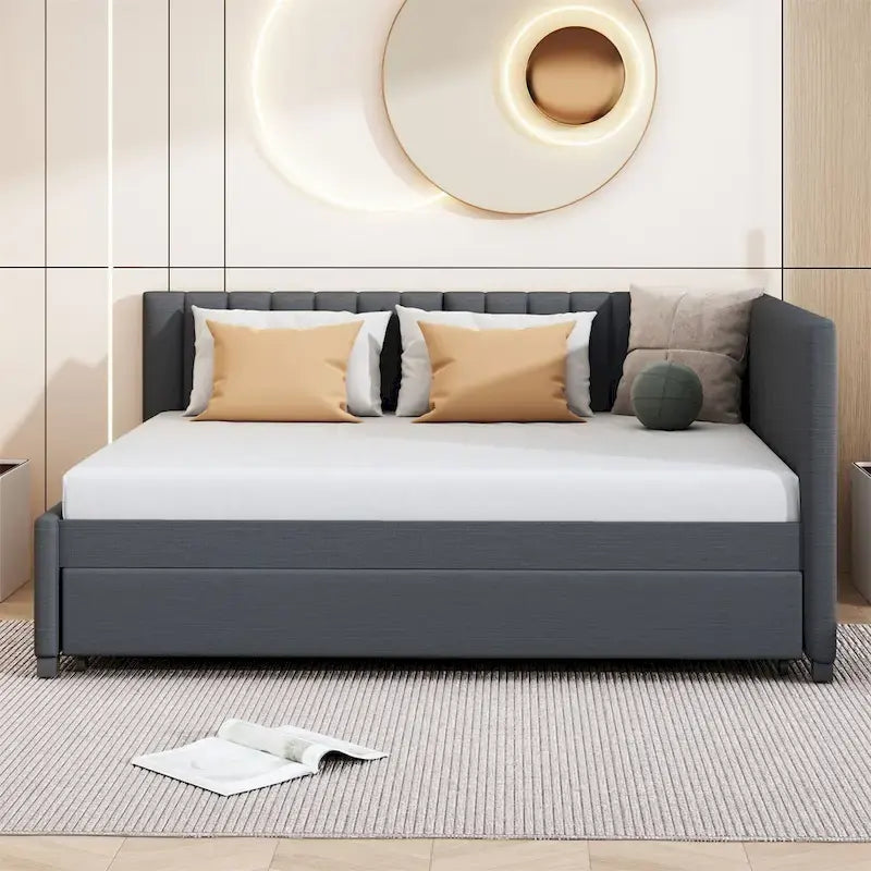 Gestoffeerd ligbed in full-size met onderschuifbed en linnen bekleding